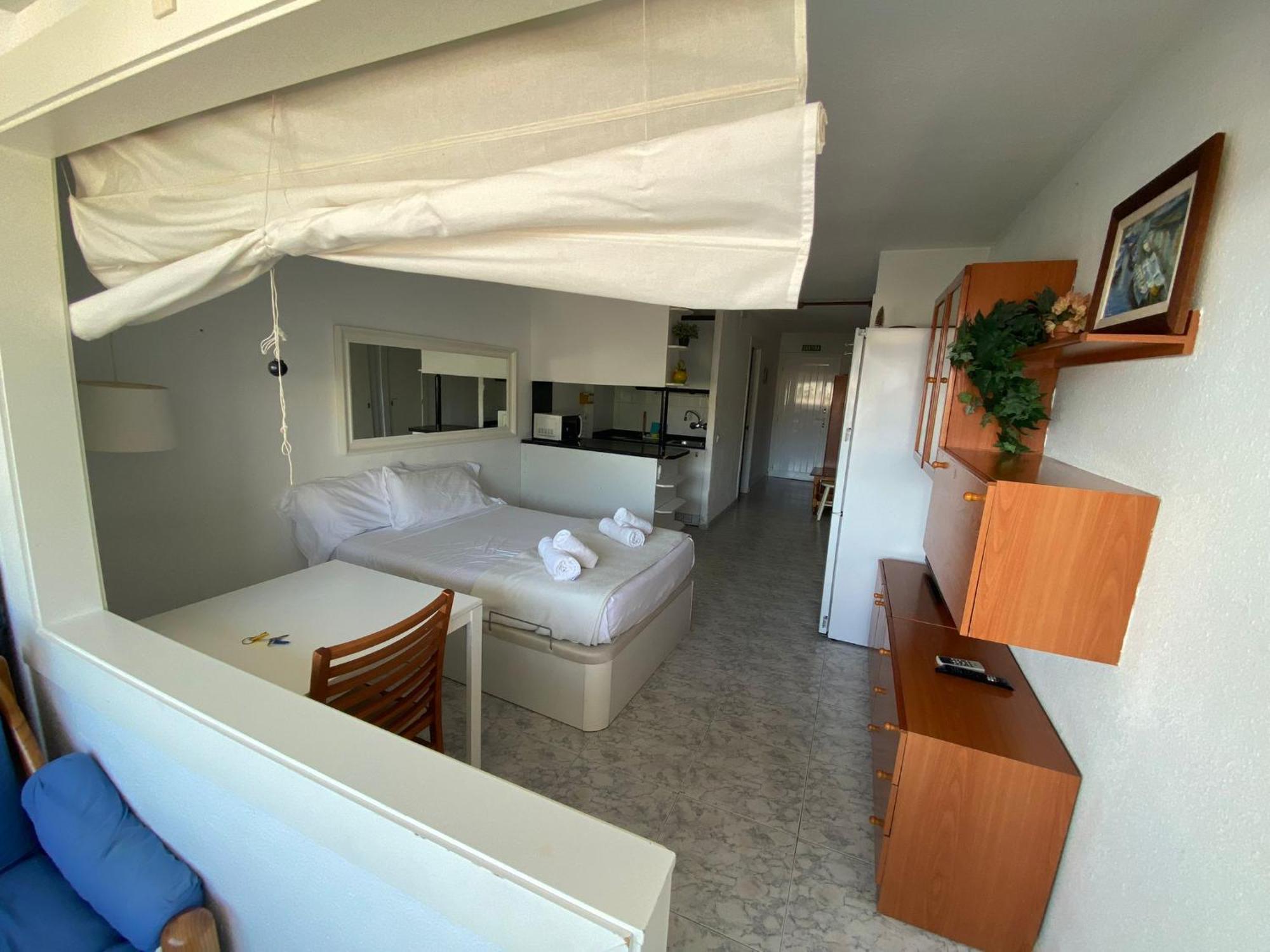 The Moon Studio By Hello Homes Sitges Buitenkant foto